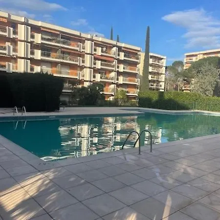 T3 Climatise Avec Piscine A Raphael * Saint-Raphaël